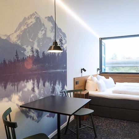 Tin Inn - Heinsberg - Das Hotel Aus Hochwertig Ausgebauten Ueberseecontainern Extérieur photo
