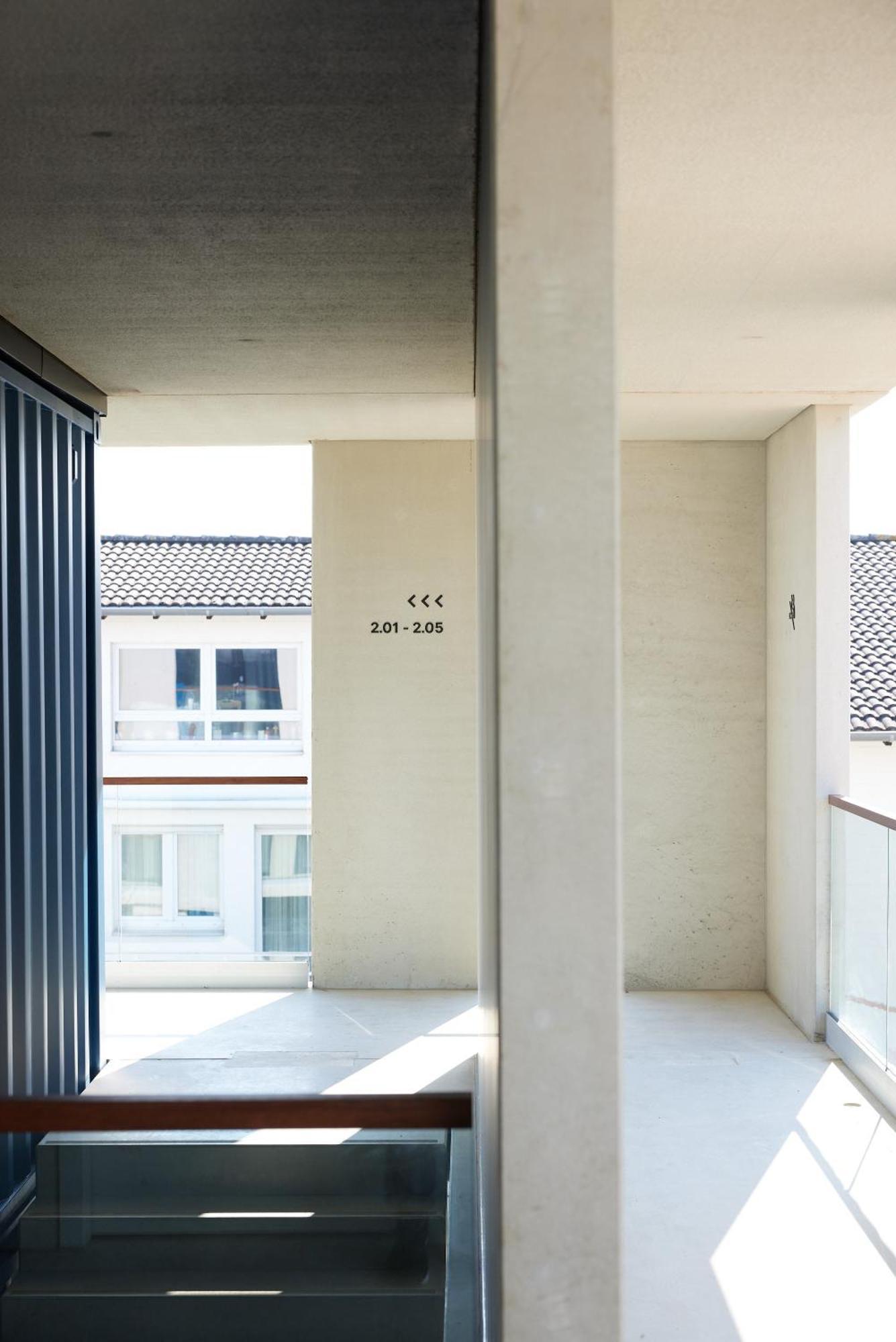 Tin Inn - Heinsberg - Das Hotel Aus Hochwertig Ausgebauten Ueberseecontainern Extérieur photo